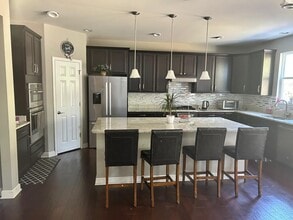 5935 Oak Ridge Way in Lisle, IL - Building Photo - Building Photo