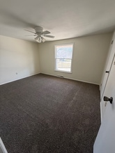 671 5th St in Carlyle, IL - Building Photo - Building Photo