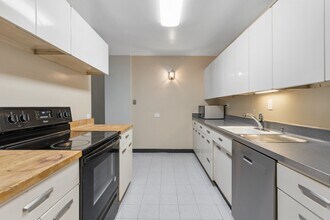 340 W Diversey Pkwy in Chicago, IL - Building Photo - Building Photo