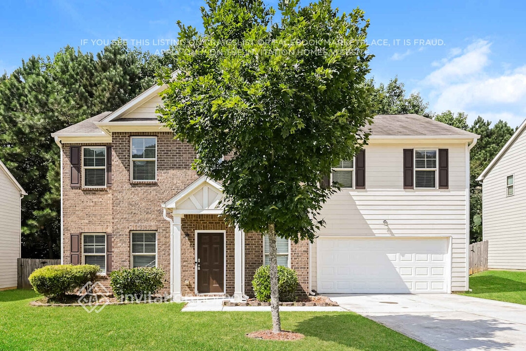 1816 Logan Ridge Cir in Loganville, GA - Building Photo