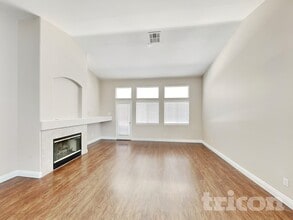 710 Wolf Lake Ave in North Las Vegas, NV - Building Photo - Building Photo