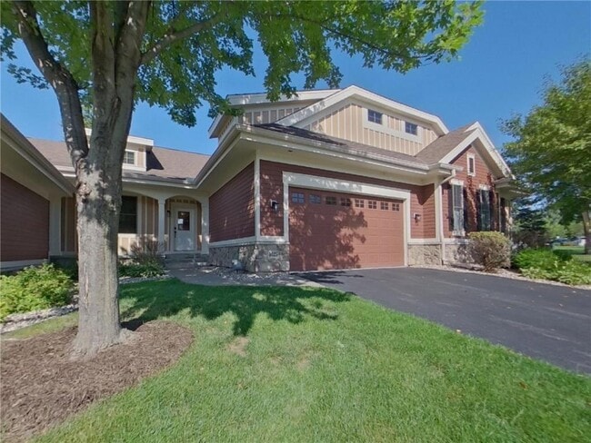 property at 4025 Heritage Ln SE