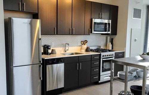 156 W Superior St-Unit -2605 in Chicago, IL - Building Photo
