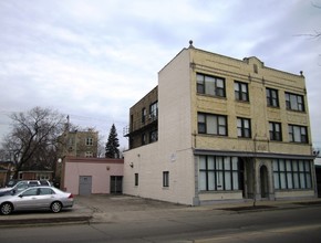 1415 Howard St in Evanston, IL - Foto de edificio - Building Photo
