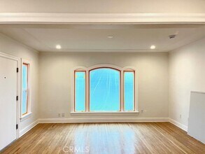 1946 S Bronson Ave in Los Angeles, CA - Building Photo - Building Photo