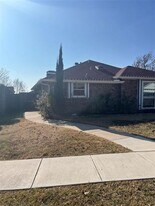 1758 Castille Dr in Carrollton, TX - Building Photo