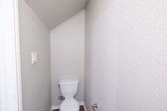 17039 Amarose Dr in Houston, TX - Building Photo - Building Photo
