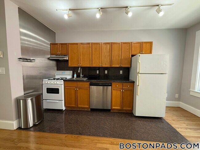 90 Warrenton St