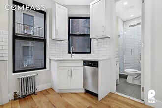 175 E 105th St in New York, NY - Building Photo - Building Photo