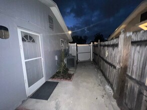 6439 Willow Wood Ln in Tampa, FL - Building Photo - Building Photo