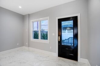 279 Beacon St, Unit R in Boston, MA - Building Photo - Building Photo