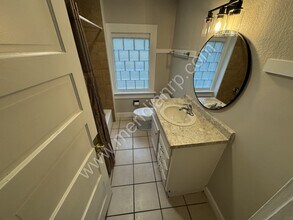 321 Kinsmoor Ave in Fort Wayne, IN - Building Photo - Building Photo