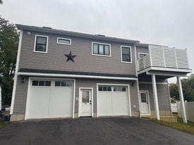 20 W Boylston St in West Boylston, MA - Building Photo