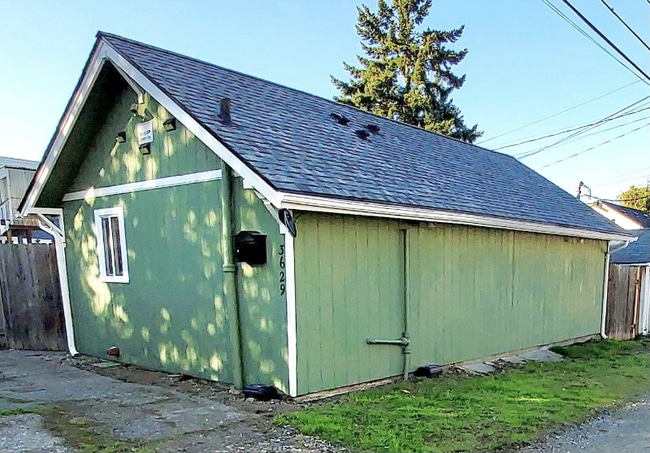 property at 3629 S Sheridan Ave