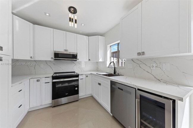 2897 SW 129th Way in Miramar, FL - Building Photo - Building Photo