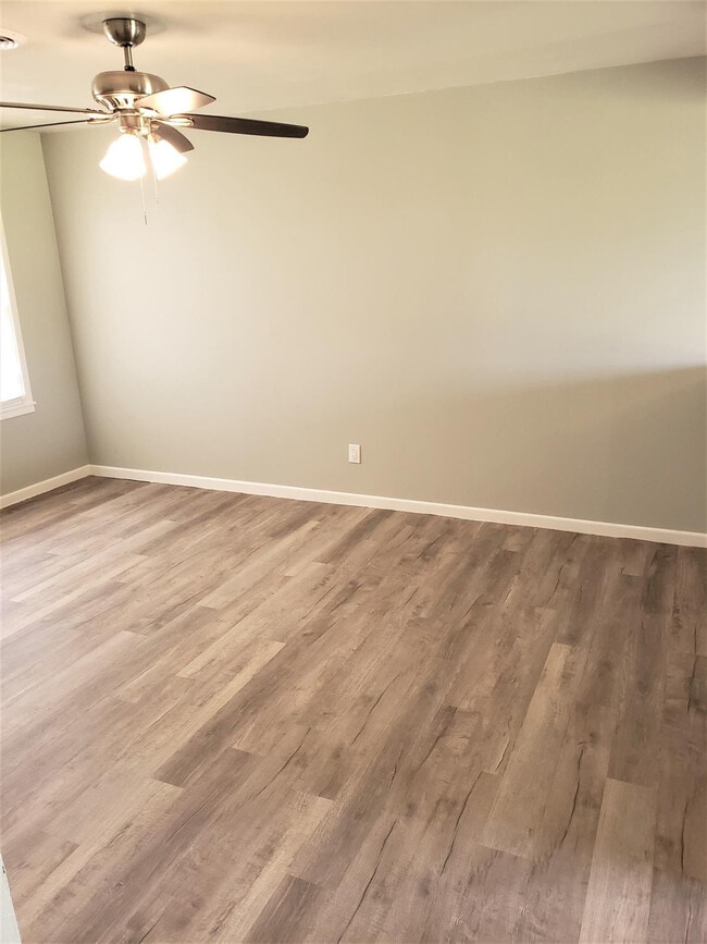 4906 6th St in Lubbock, TX - Building Photo - Building Photo