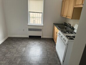 7 Webster Ave in New Rochelle, NY - Building Photo - Building Photo