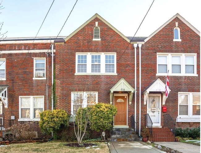 614 Ingraham St NW in Washington, DC - Building Photo - Building Photo