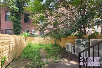 275 Nassau Ave in Brooklyn, NY - Building Photo - Building Photo