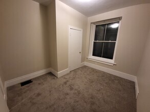 317 Peffer St, Unit 1 in Harrisburg, PA - Building Photo - Building Photo