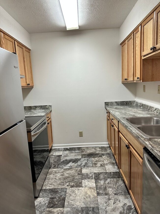 4005 Midlands Rd in Williamsburg, VA - Building Photo - Building Photo