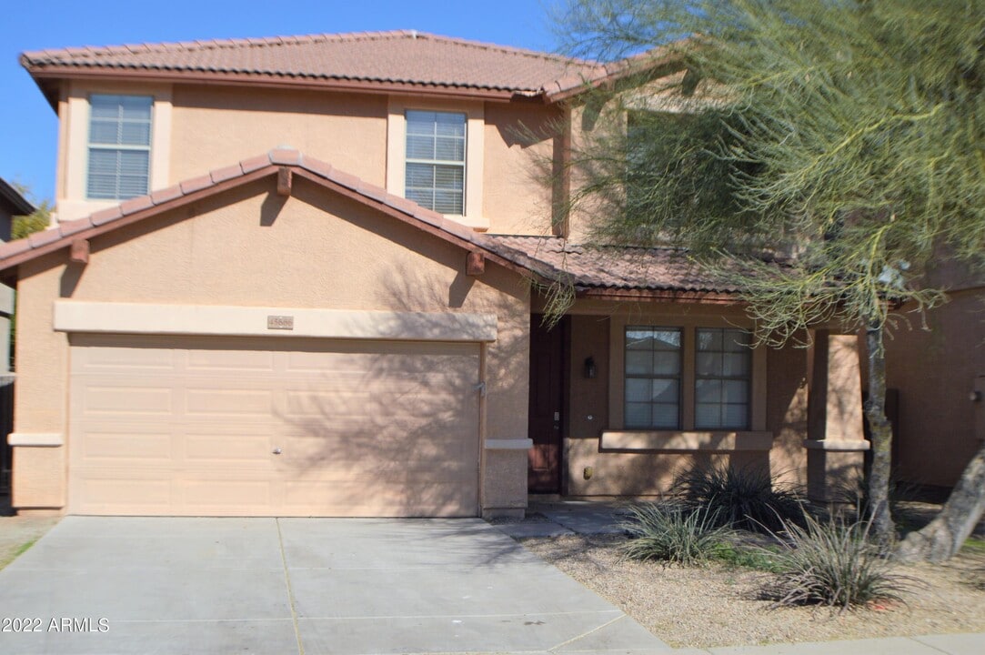 45666 W Tucker Rd in Maricopa, AZ - Building Photo