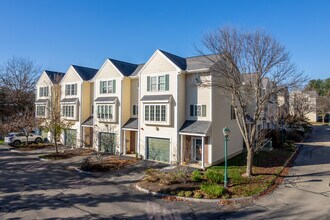 Groveland Commons in Groveland, MA - Foto de edificio - Building Photo