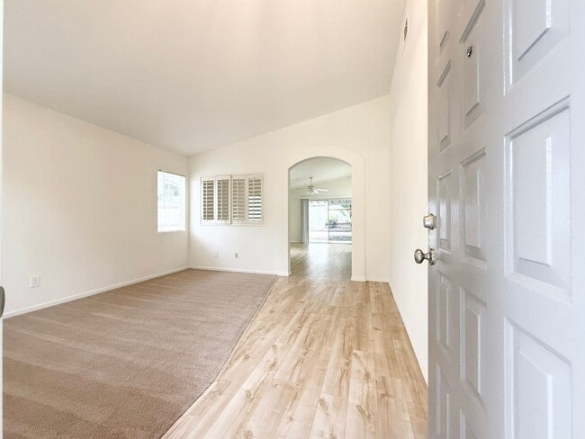 844 Essence Ave in Oceanside, CA - Building Photo - Building Photo