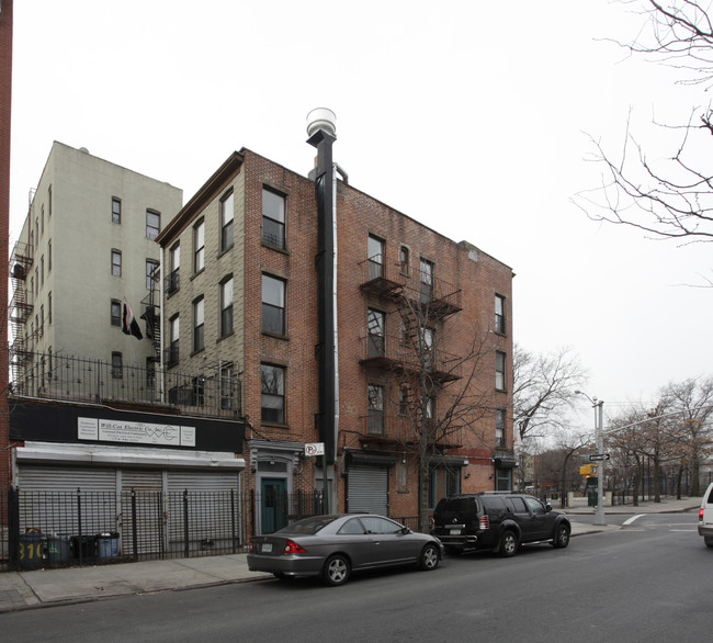 310 S 4th St in Brooklyn, NY - Building Photo - Building Photo