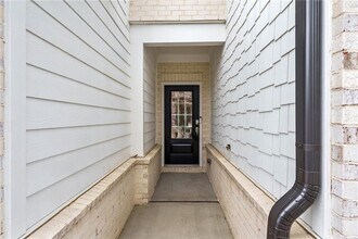 2559 Adventure Wy in Doraville, GA - Building Photo - Building Photo