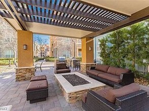 50 E Serene Ave in Las Vegas, NV - Building Photo - Building Photo