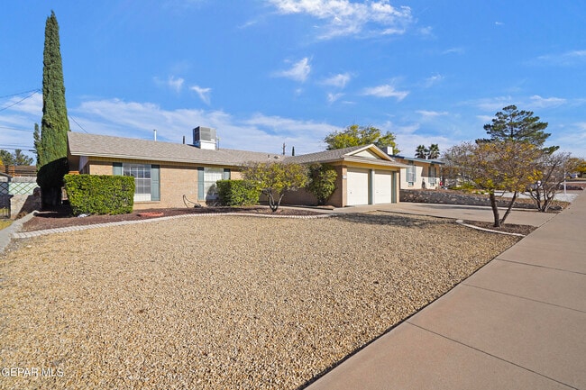 208 Vista Bonita St