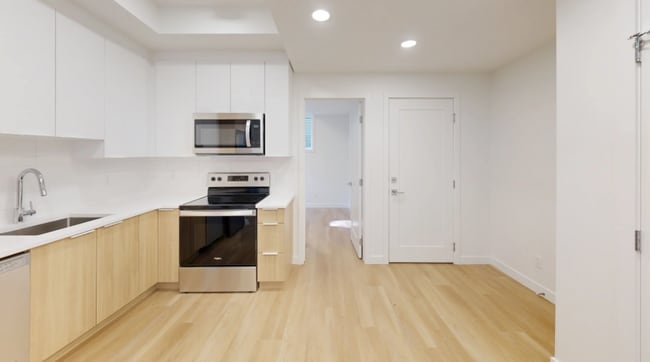 property at 11710-11125 125 St NW