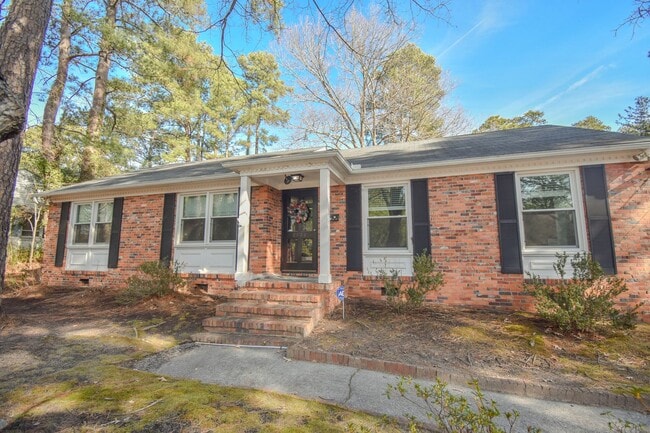 property at 2522 Mirror Lake Dr