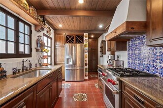 1102 Palm Ln in Redondo Beach, CA - Building Photo - Building Photo