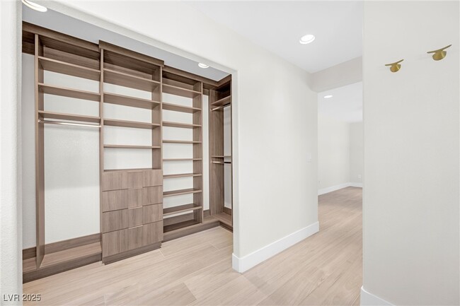 property at 5443 Bristol Bend Ct