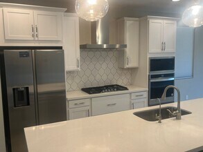 17295 W Valentine St in Surprise, AZ - Foto de edificio - Building Photo