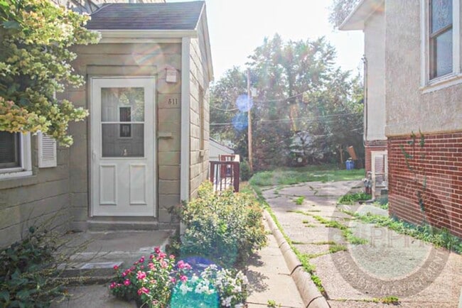 property at 511 N 41st Ave