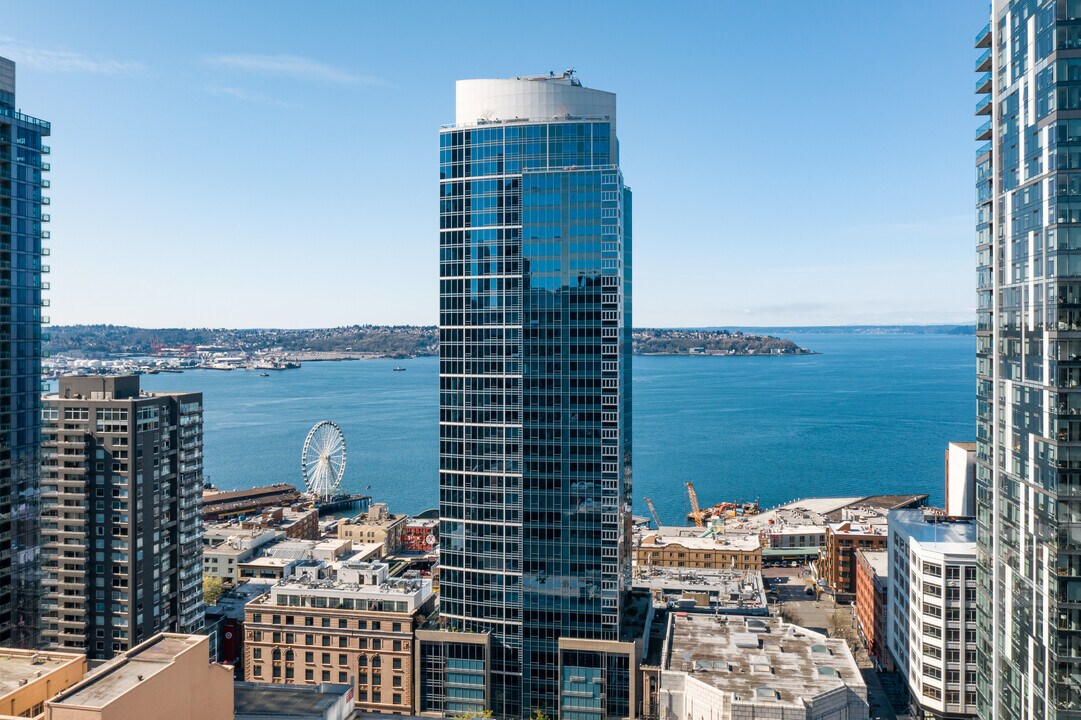Fifteen Twenty-One Second Avenue in Seattle, WA - Building Photo