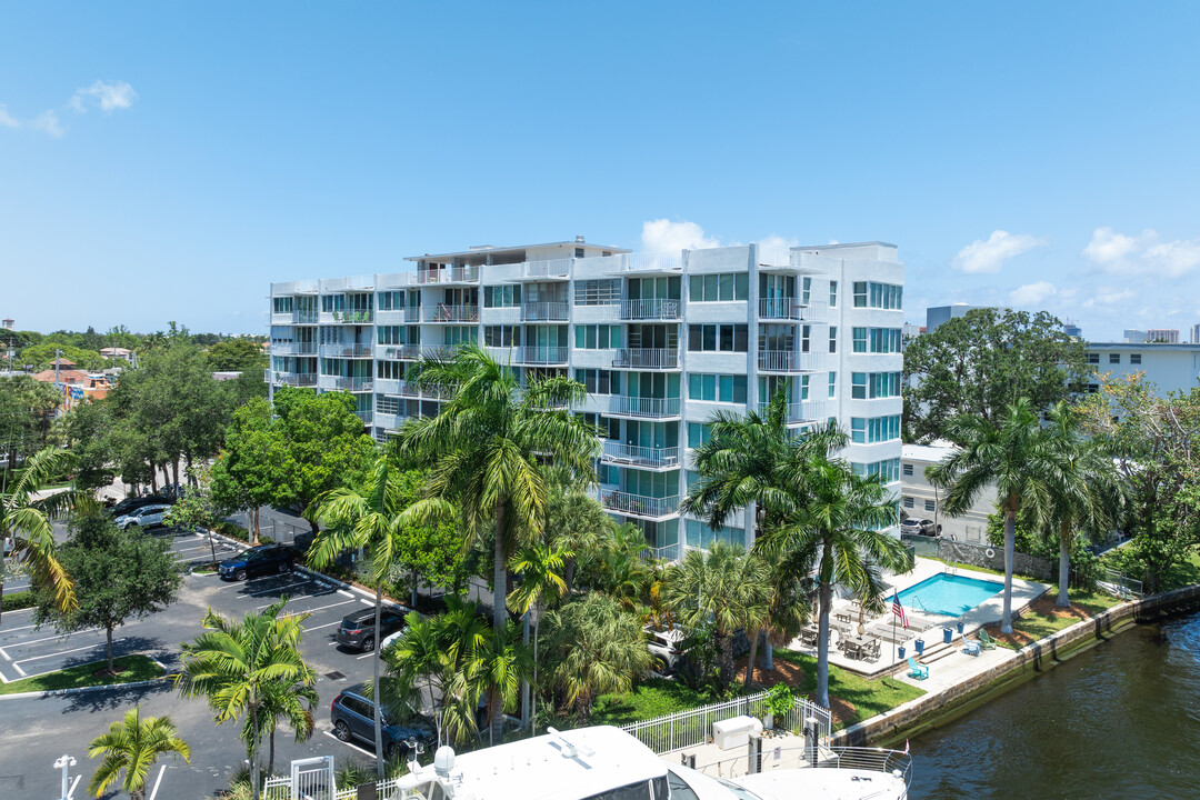 Chateau Mar Condominiums in Fort Lauderdale, FL - Building Photo