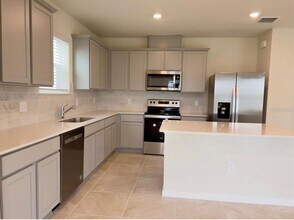 2007 Alluring Ln in Davenport, FL - Building Photo - Building Photo