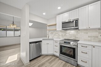 9350 Arbolita Way in Jacksonville, FL - Building Photo - Building Photo