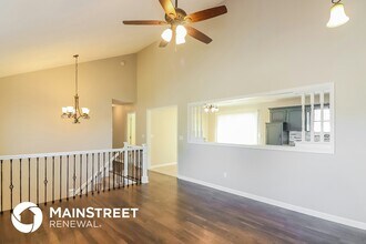 411 Allendale Ct in Greenwood, MO - Building Photo - Building Photo