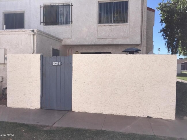 5214 N 42nd Ln in Phoenix, AZ - Building Photo - Building Photo