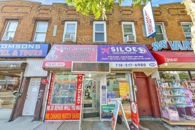 216-05 Jamaica Ave in Queens, NY - Foto de edificio - Building Photo