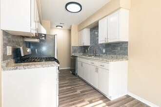 5906 E 33rd Ct-Unit -Unit 5906 in Tulsa, OK - Building Photo - Building Photo