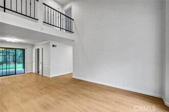 19620 Leadwell St in Los Angeles, CA - Building Photo - Building Photo