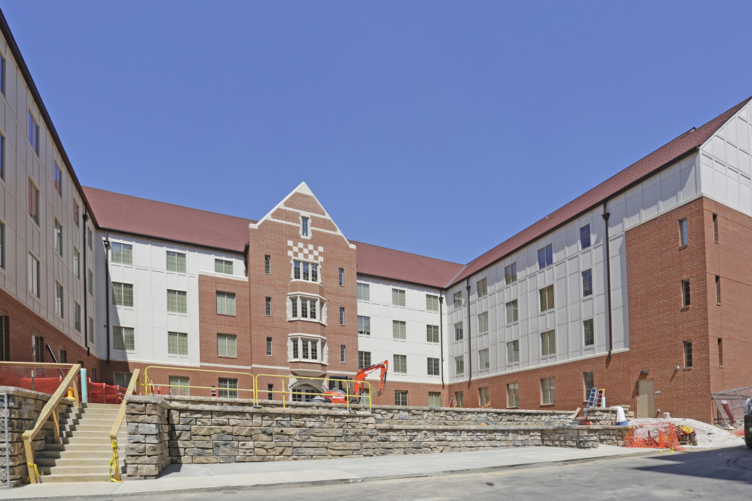 Shelbourne Towers in Knoxville, TN - Foto de edificio