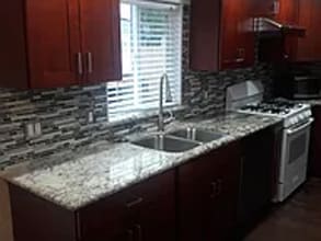 22623 80th Ave W in Edmonds, WA - Foto de edificio - Building Photo
