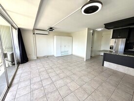 445 Kaiolu St, Unit 1208 in Honolulu, HI - Building Photo